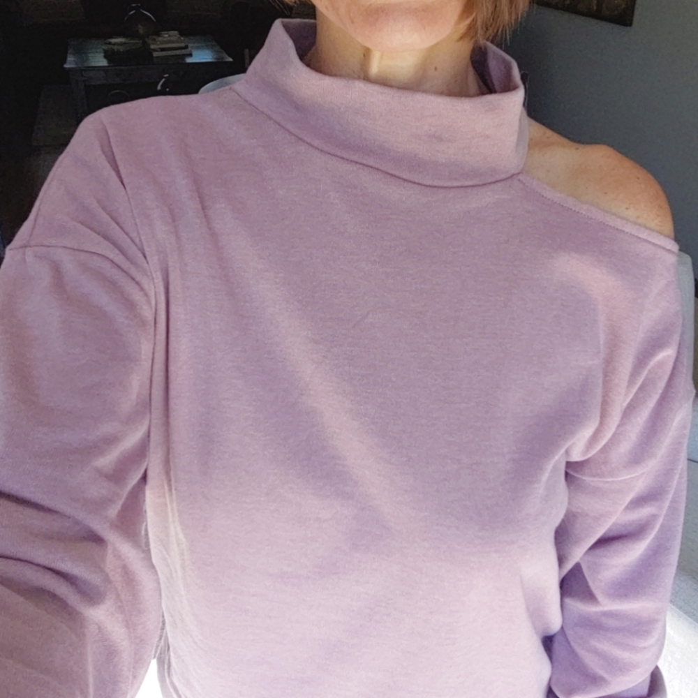 Ocean Drive Cold Shoulder Sweatshirt Mock Neck Pink Rose Medium NWT Comfy Cozy